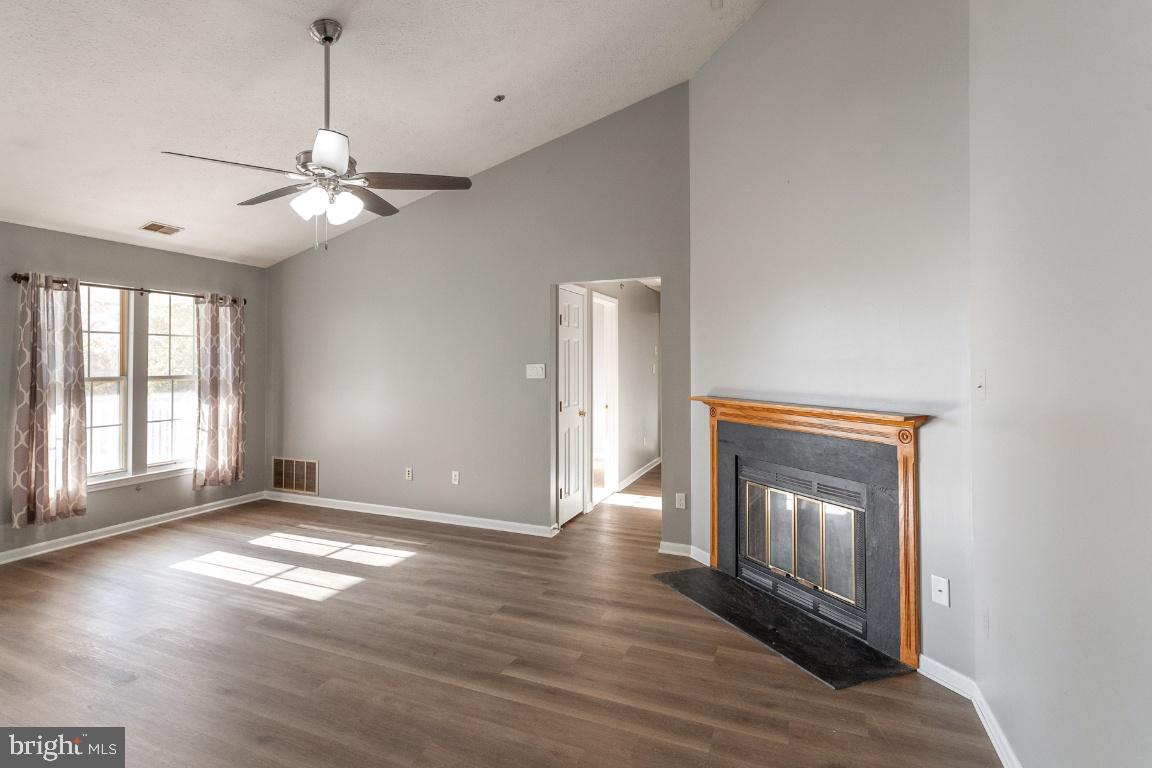 OVERLOOK - Residential Lease