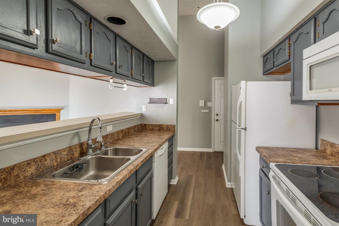 OVERLOOK - Residential Lease