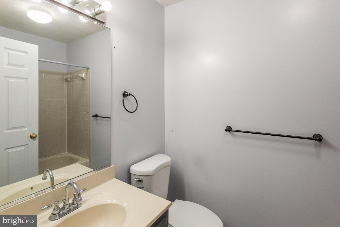 OVERLOOK - Residential Lease