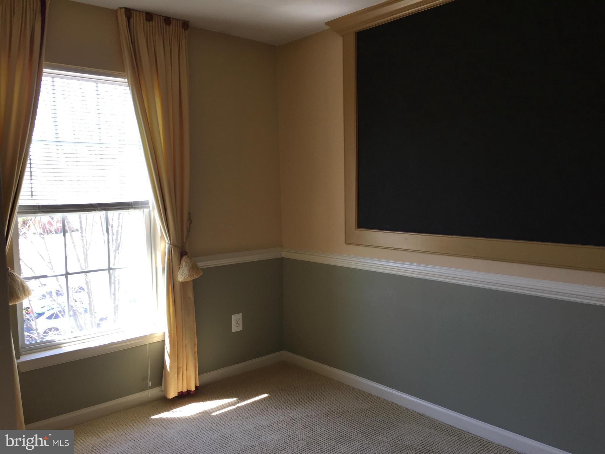 SKYVIEW PARK - Residential Lease