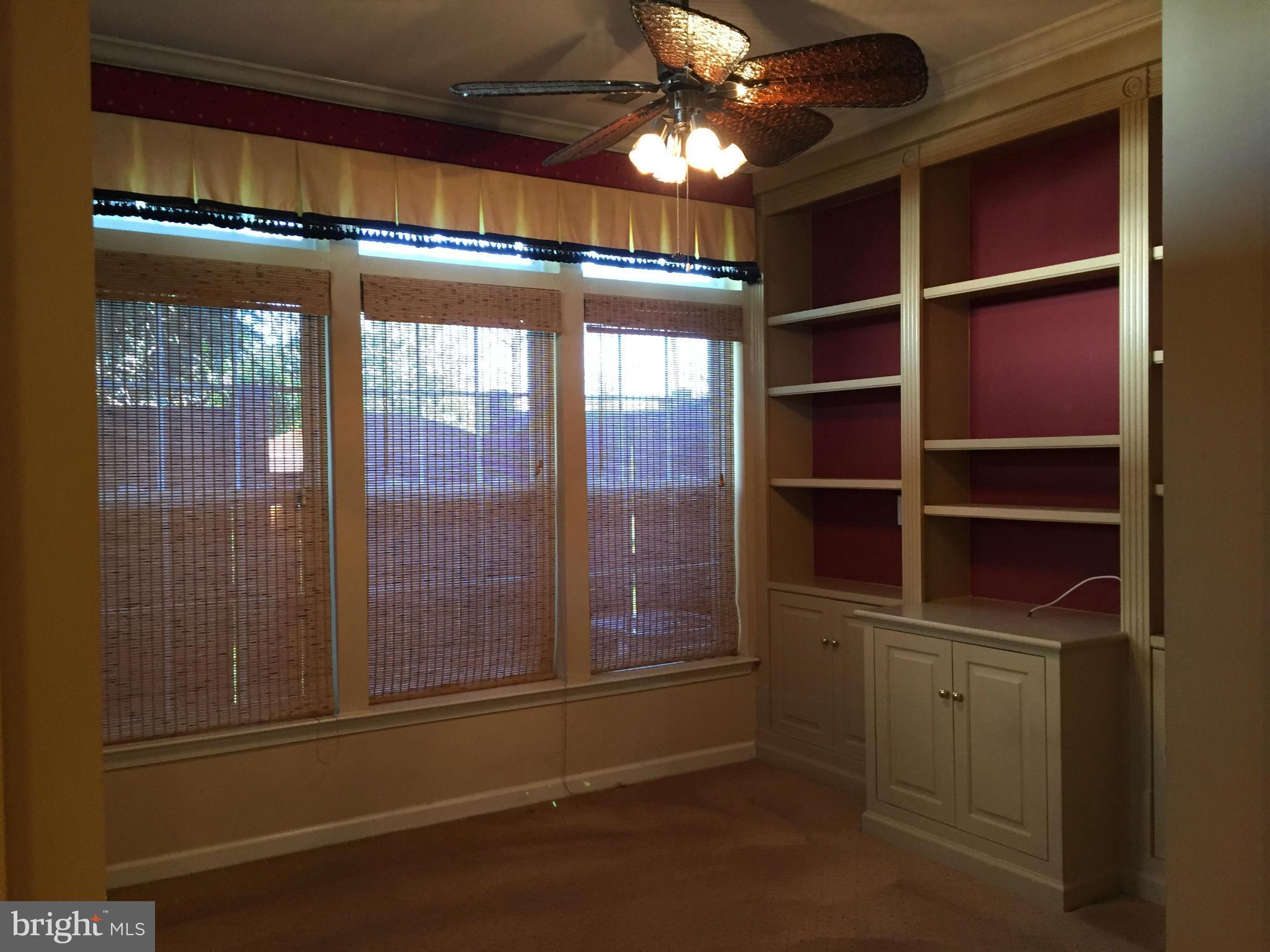 SKYVIEW PARK - Residential Lease