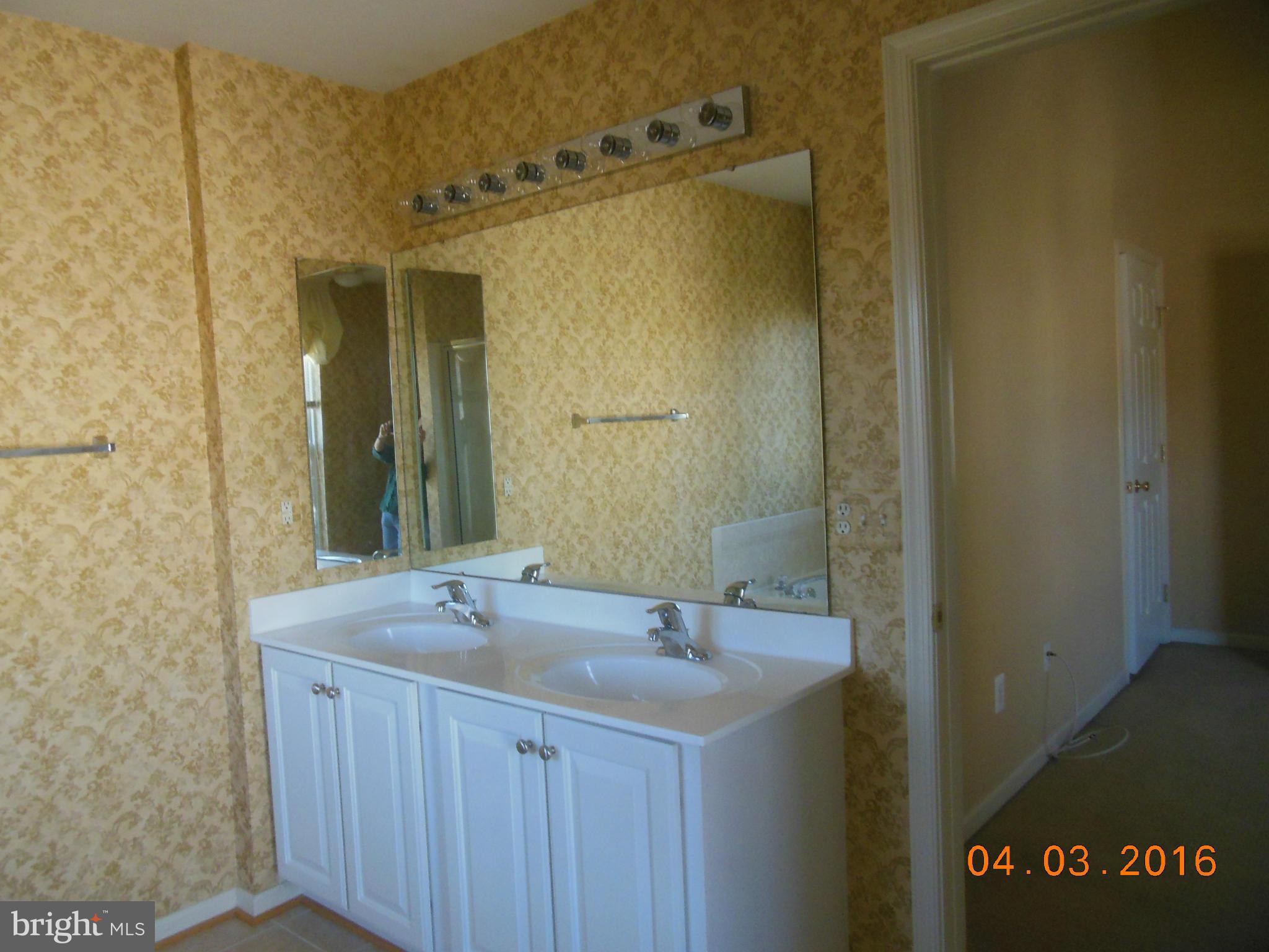 SKYVIEW PARK - Residential Lease