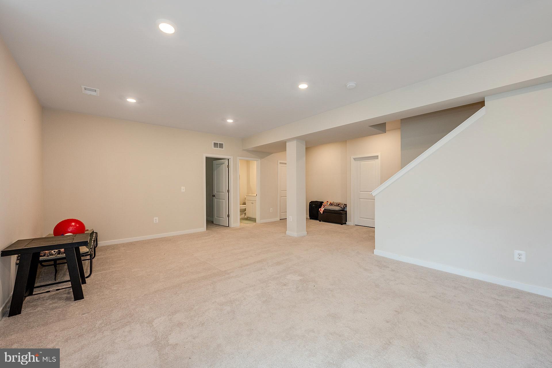 CLEVENGER CORNER VILLAGE - Residential