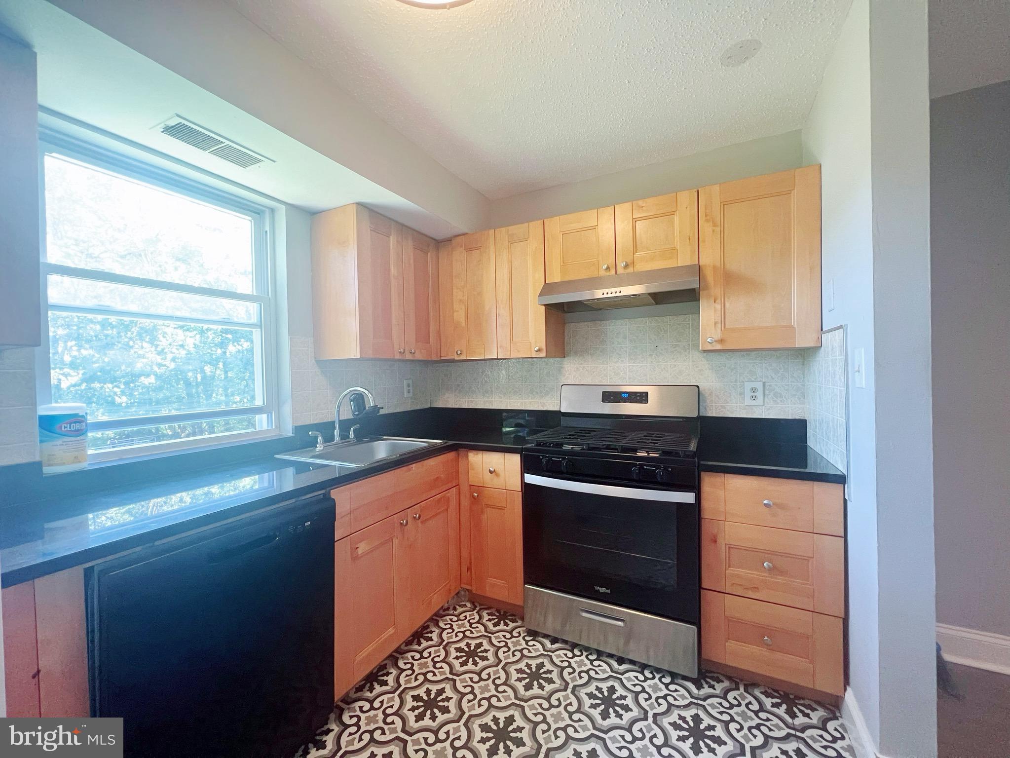 GARDENS AT OWINGS MILLS - Residential Lease