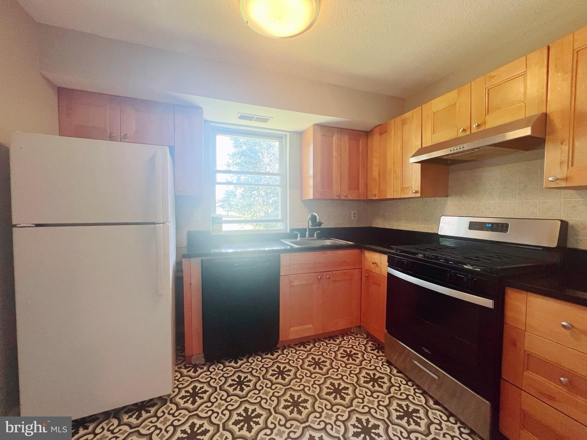 GARDENS AT OWINGS MILLS - Residential Lease