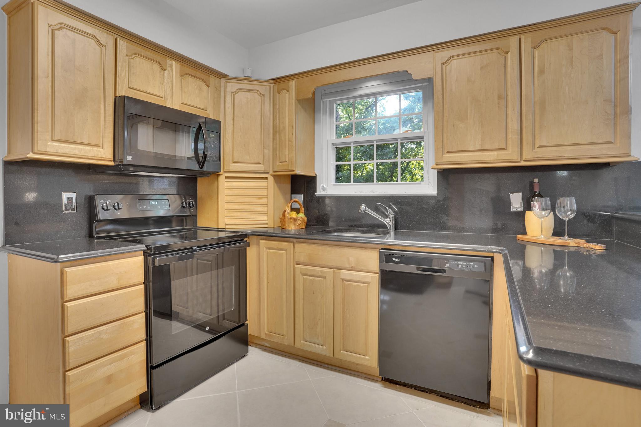 QUEENSBROOKE PLAT 2 - Residential