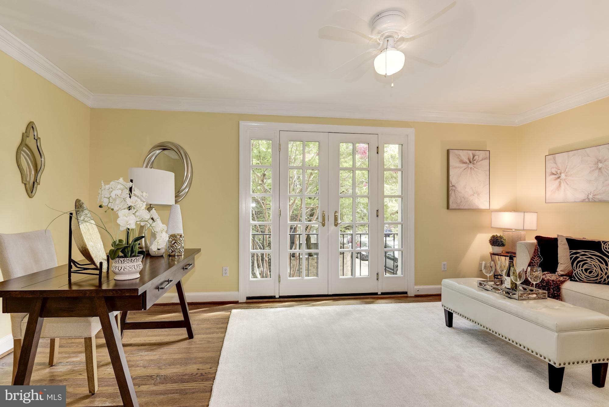 PITT MEWS - Residential