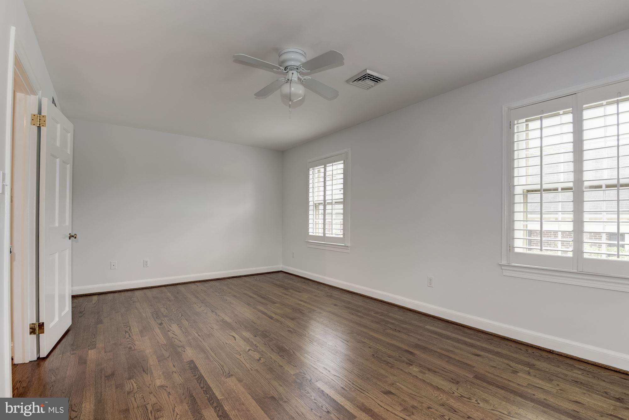 PITT MEWS - Residential