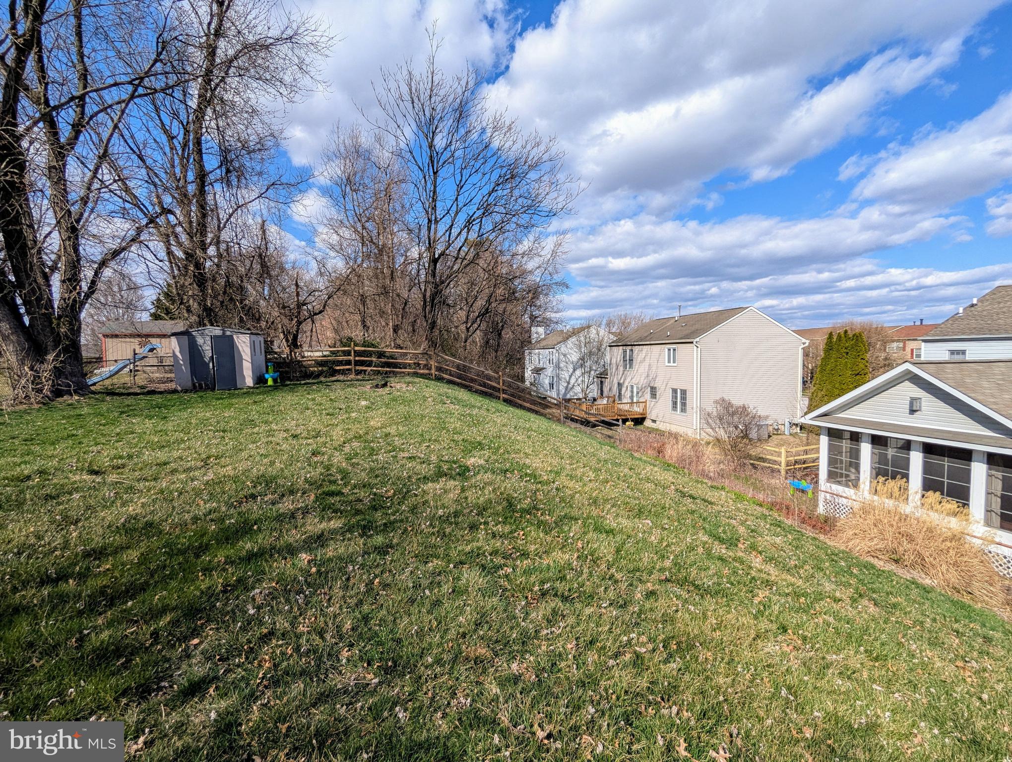 HINES ESTATES - Residential Lease