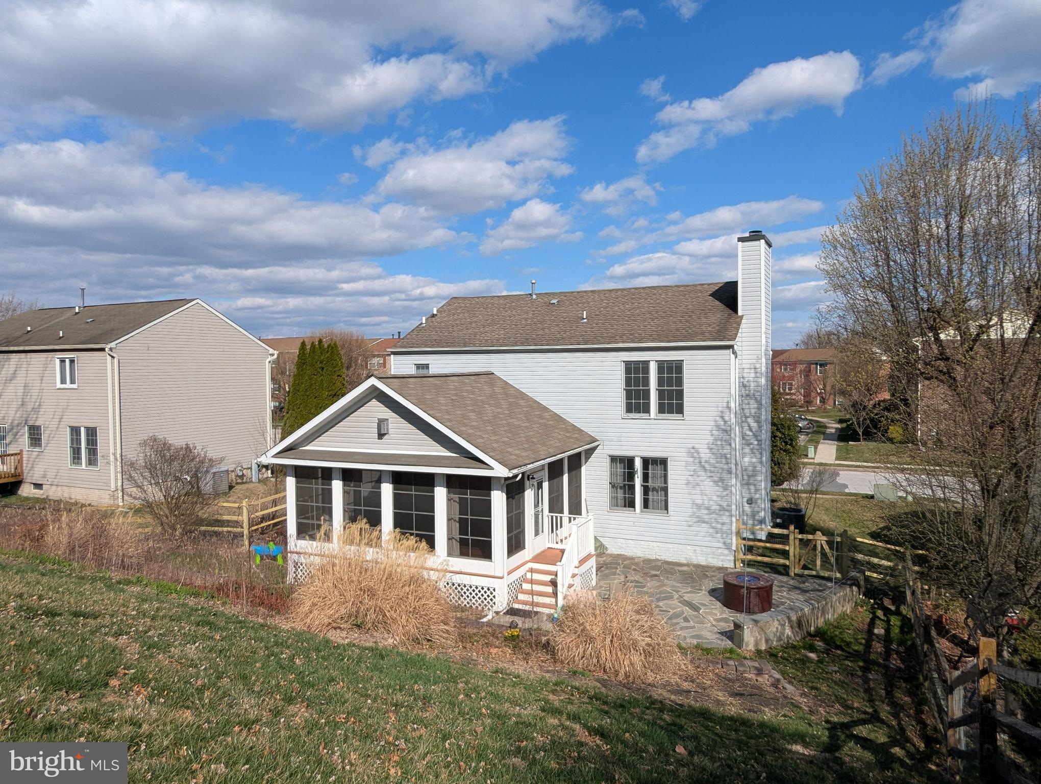 HINES ESTATES - Residential Lease