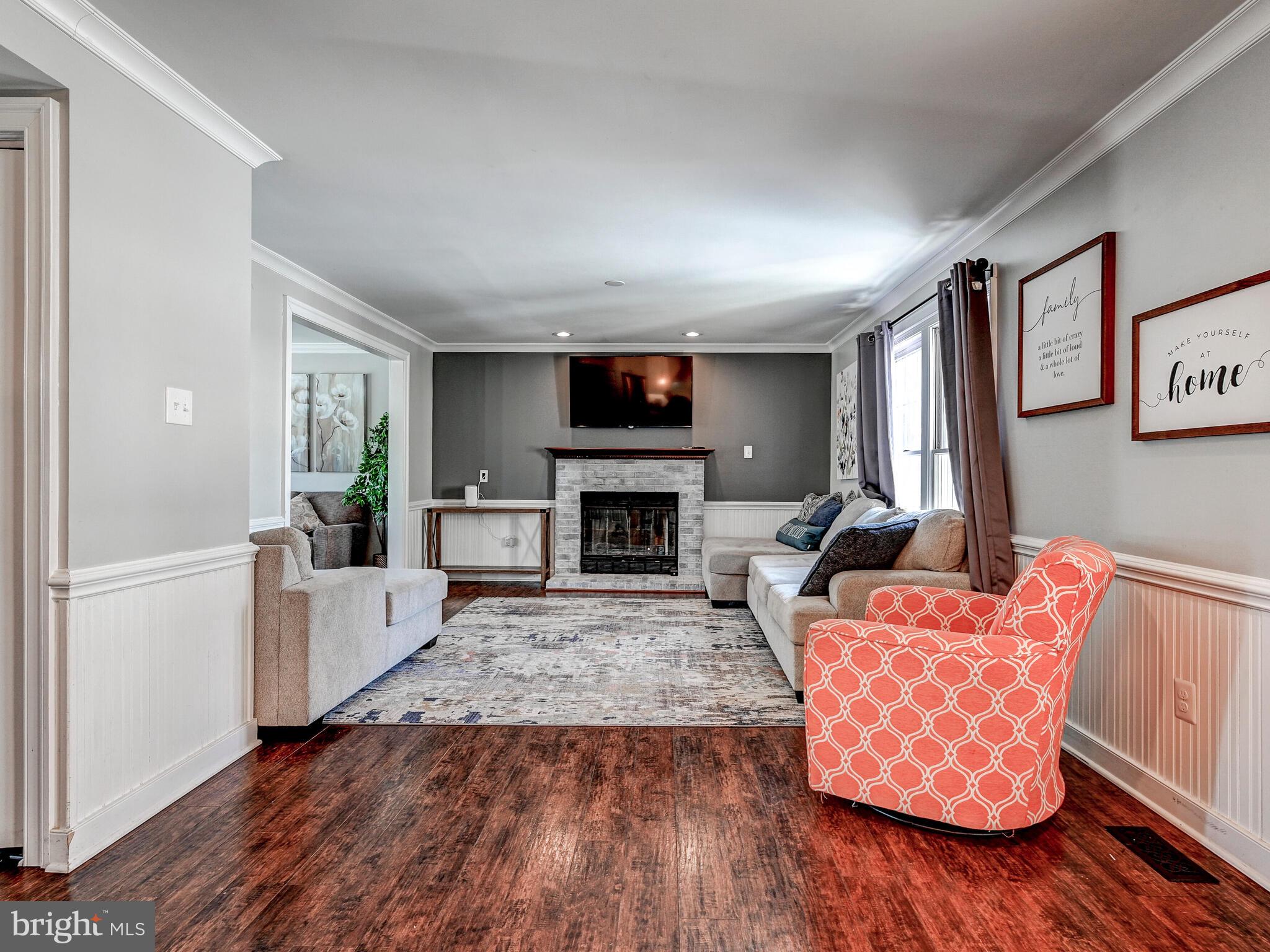 HINES ESTATES - Residential Lease