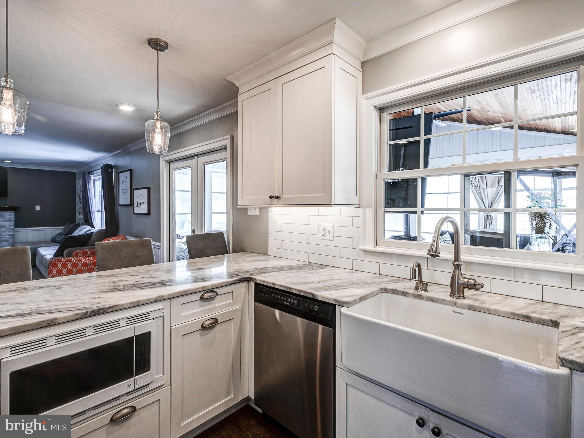 HINES ESTATES - Residential Lease