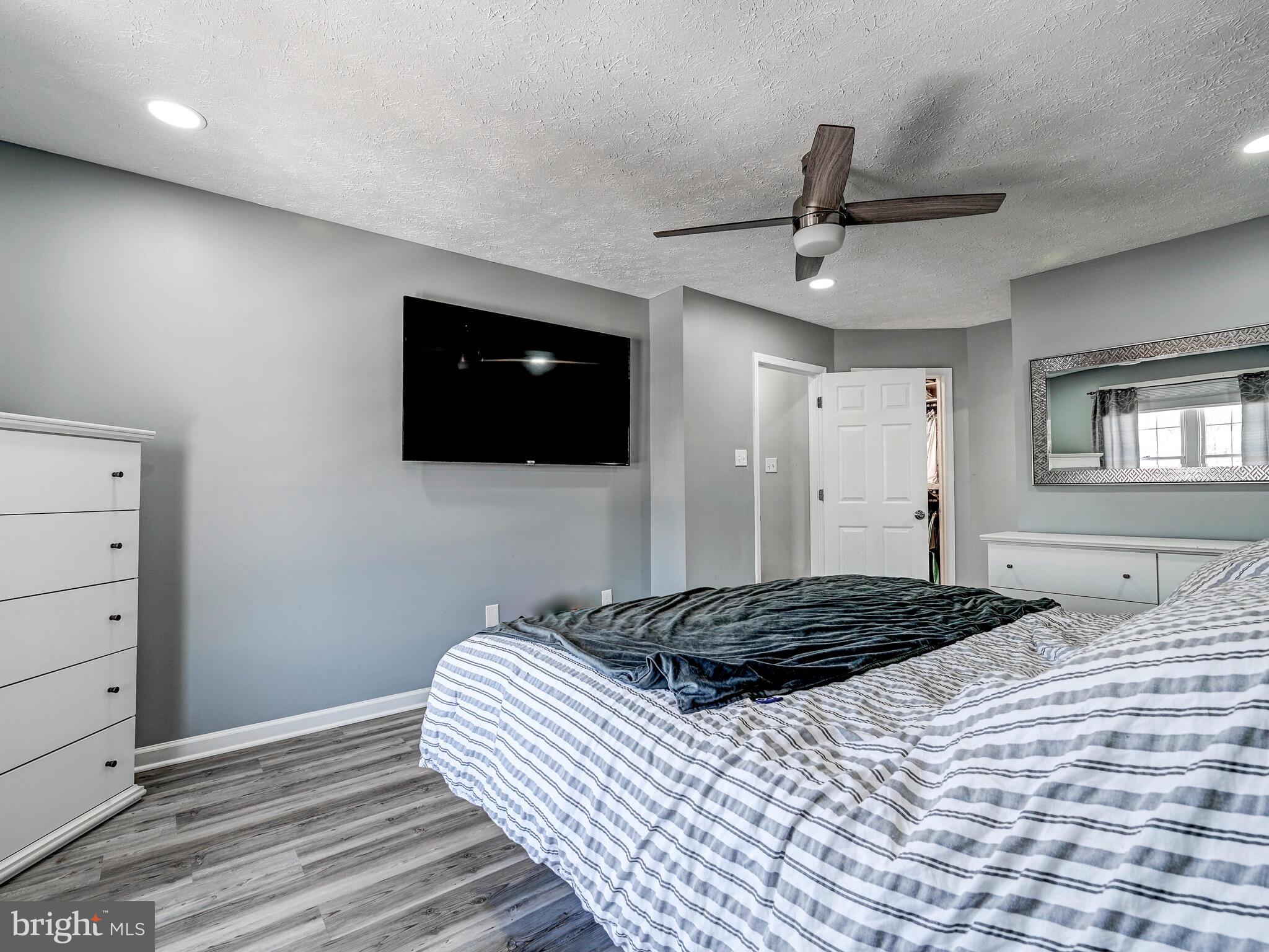 HINES ESTATES - Residential Lease