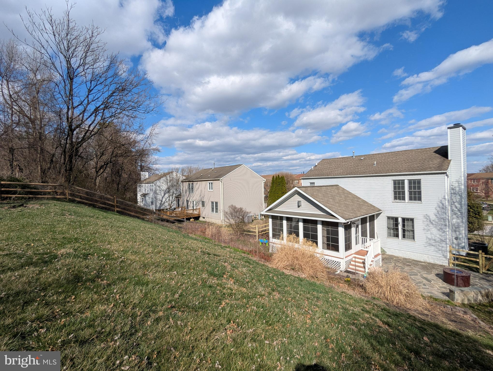 HINES ESTATES - Residential Lease