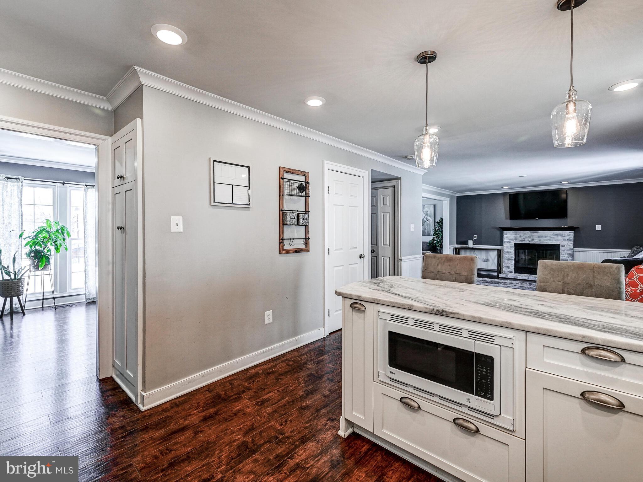 HINES ESTATES - Residential Lease