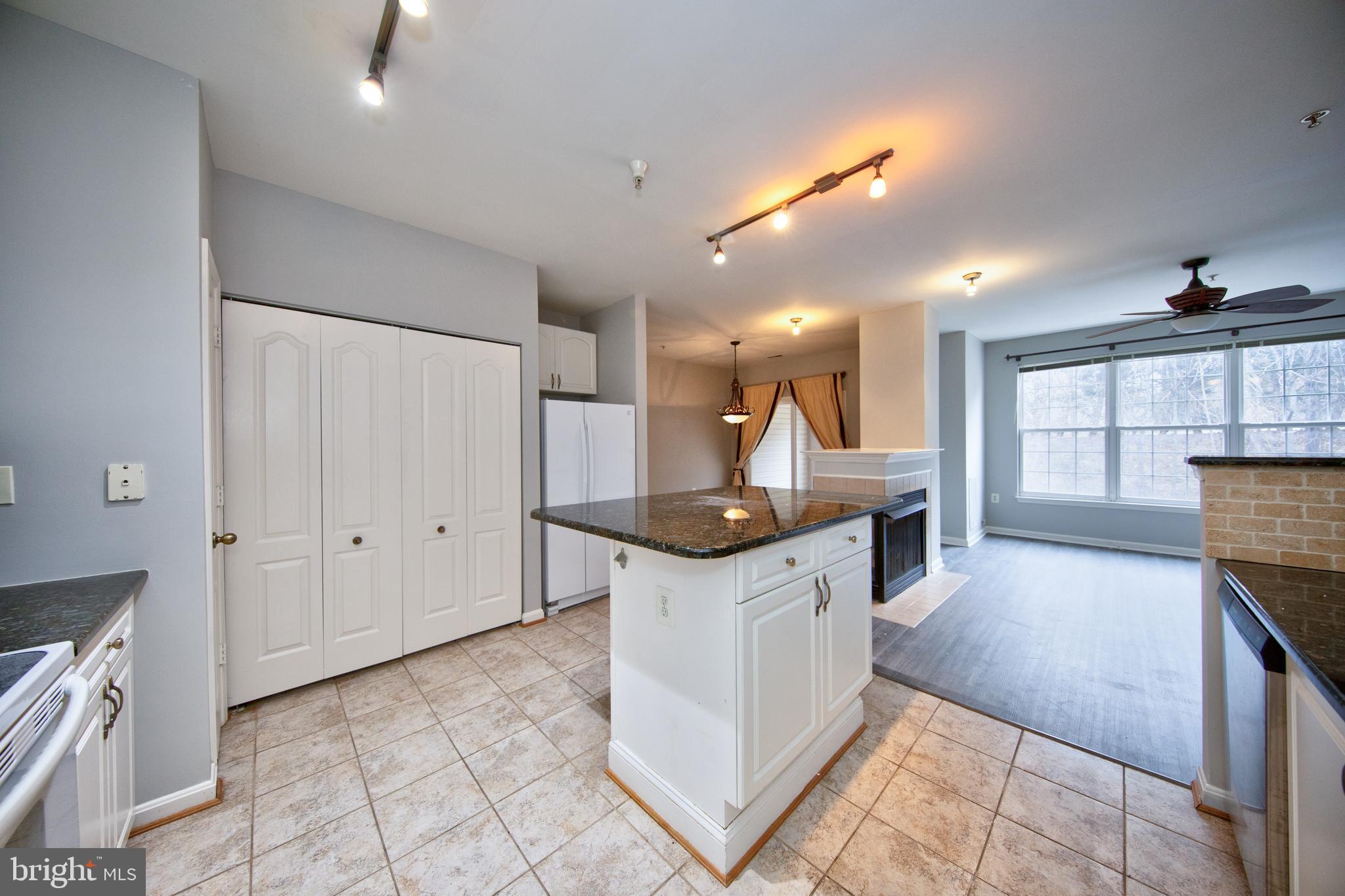 HIGH VIEW AT HUNT VALLEY - Residential