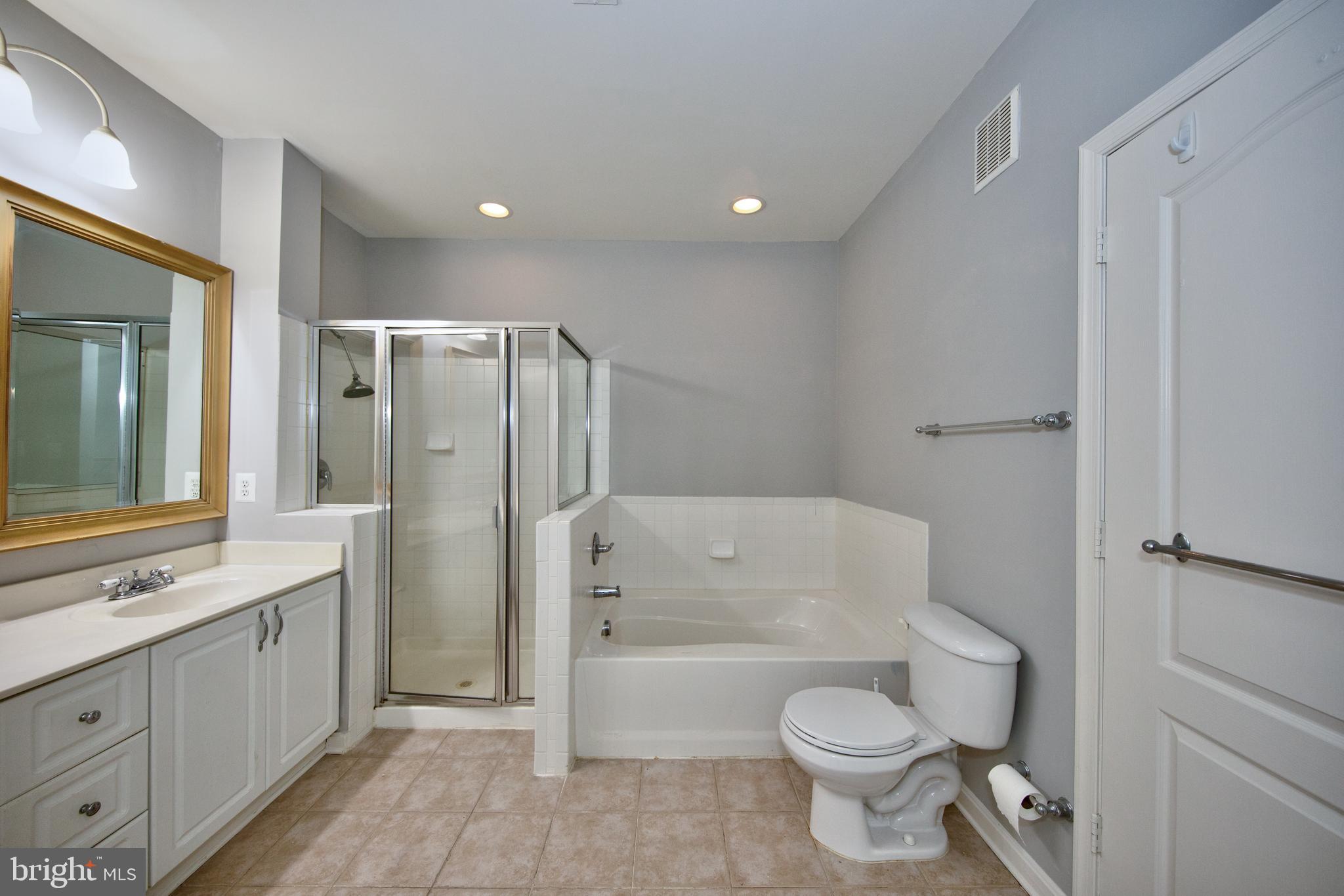 HIGH VIEW AT HUNT VALLEY - Residential