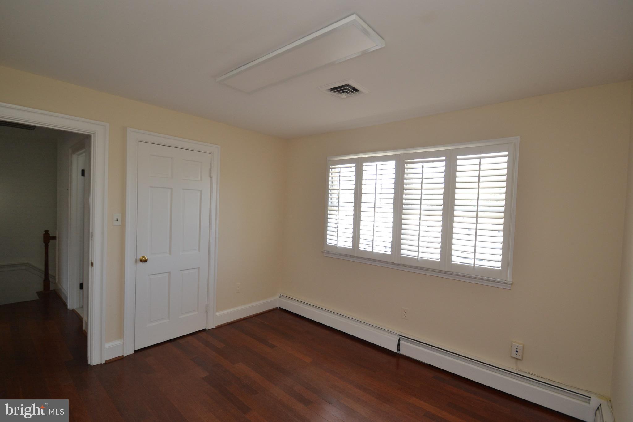 VIENNA - Commercial Lease