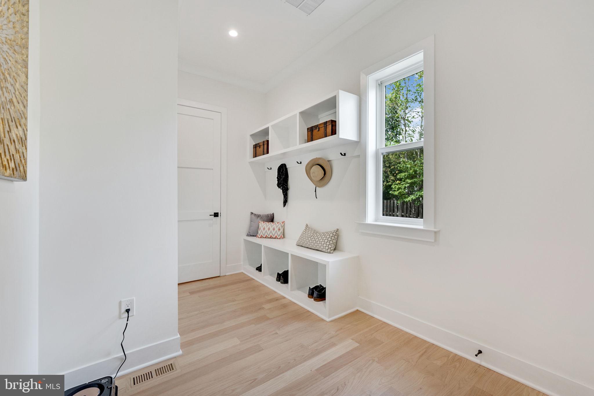 OLIVER ESTATES - Residential