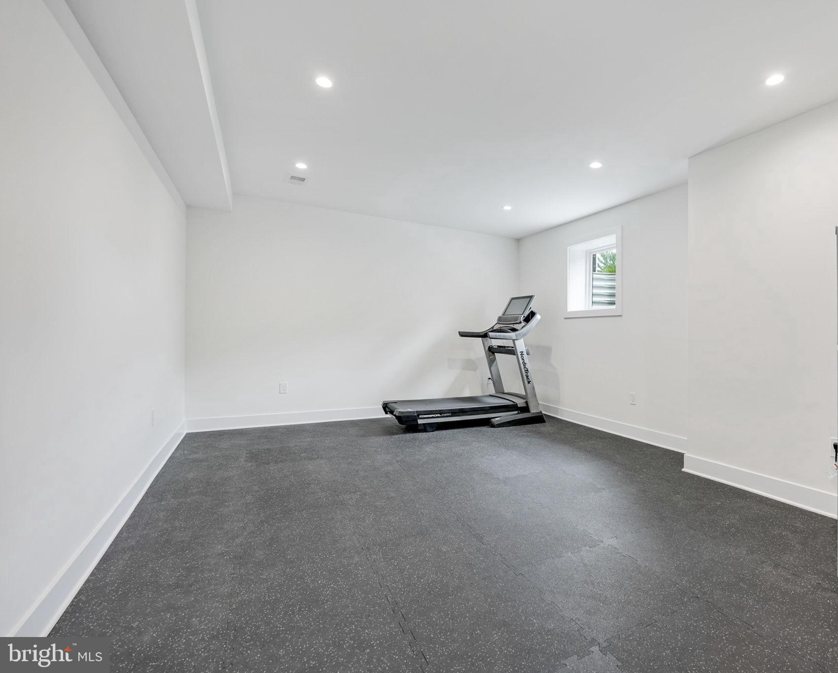 OLIVER ESTATES - Residential