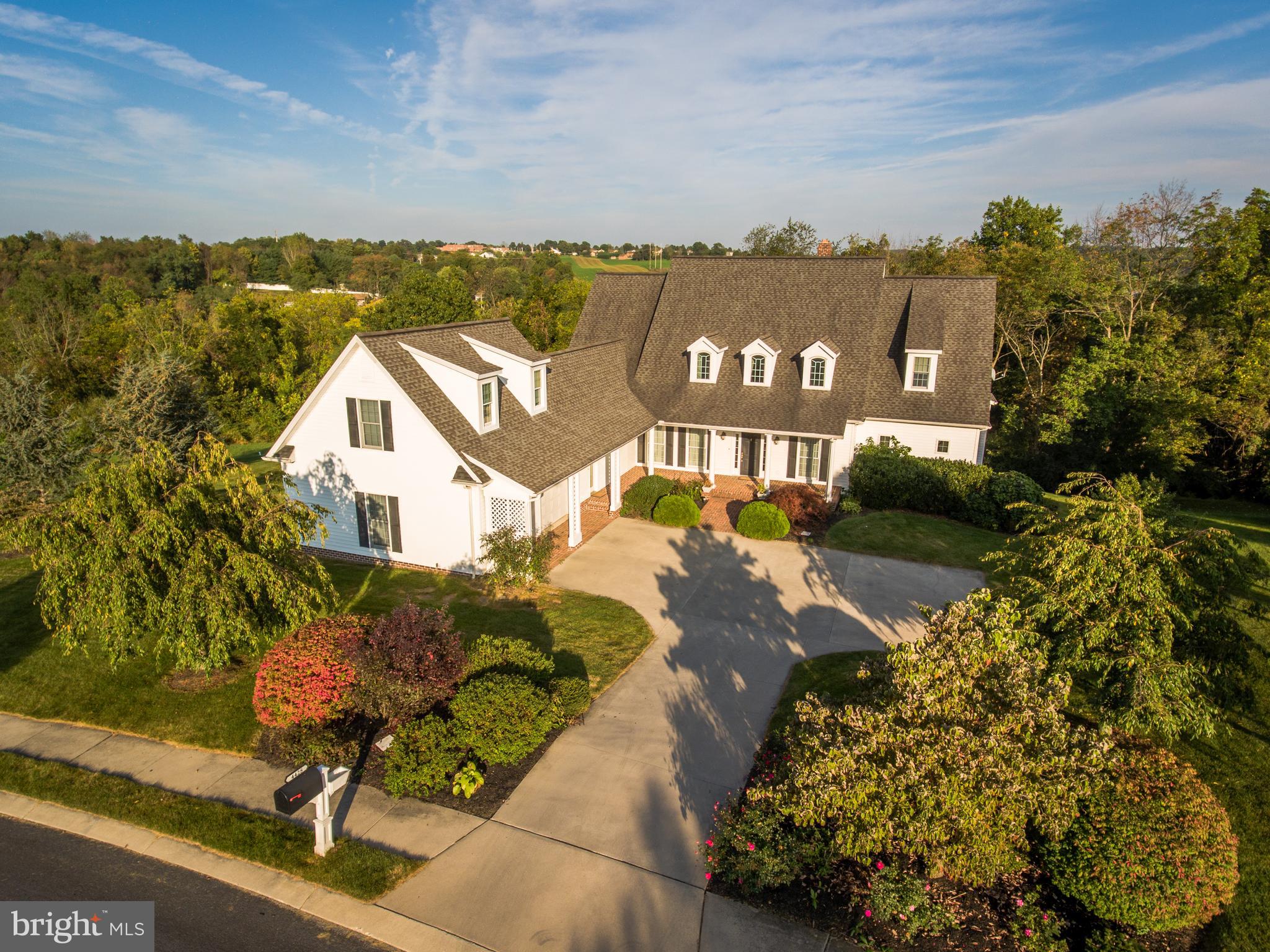 COUNTRY MANOR ESTATES - Residential