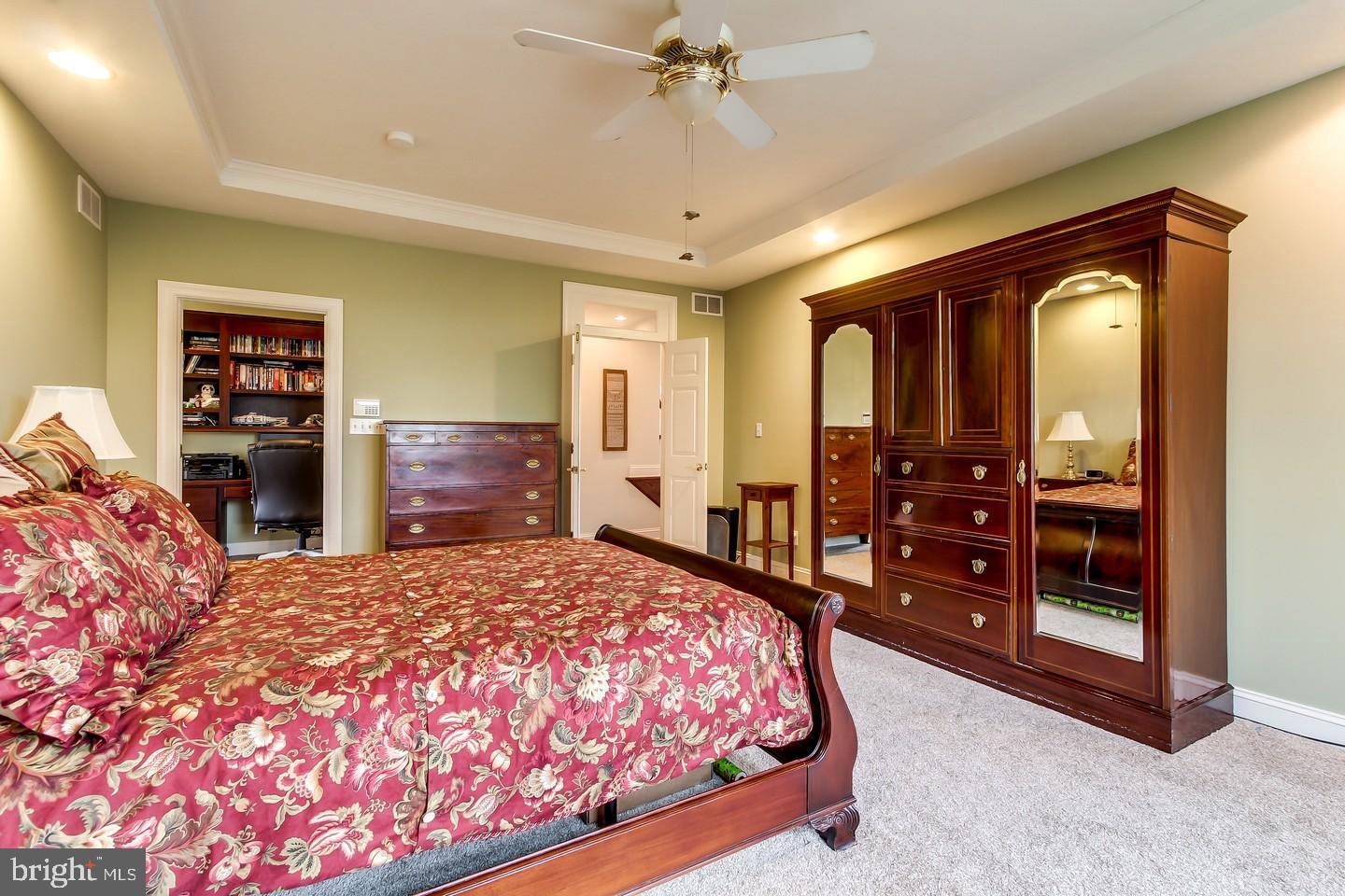 COUNTRY MANOR ESTATES - Residential