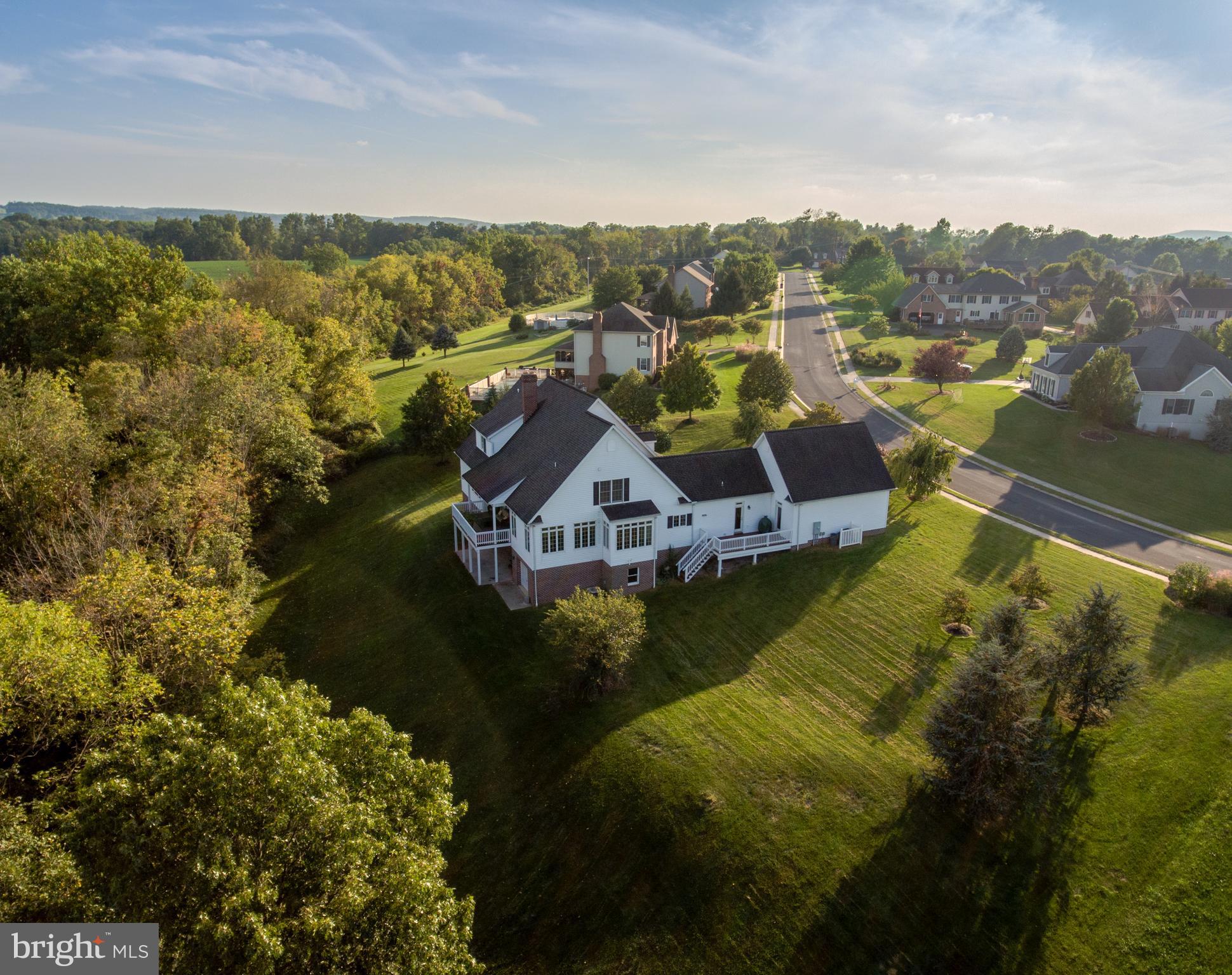 COUNTRY MANOR ESTATES - Residential