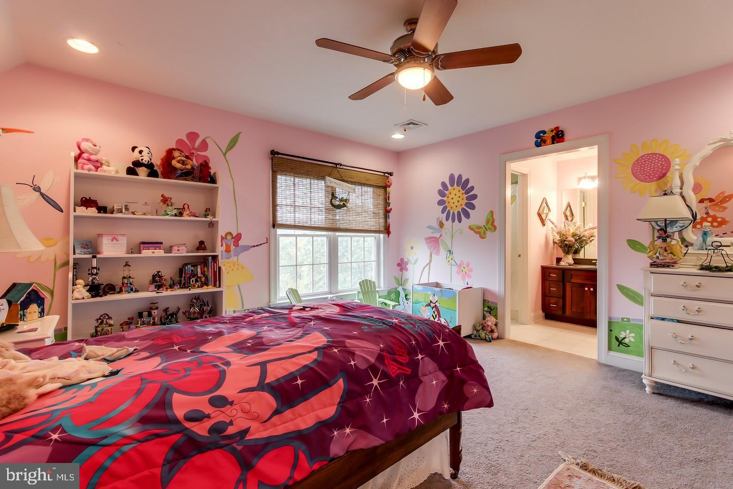 COUNTRY MANOR ESTATES - Residential