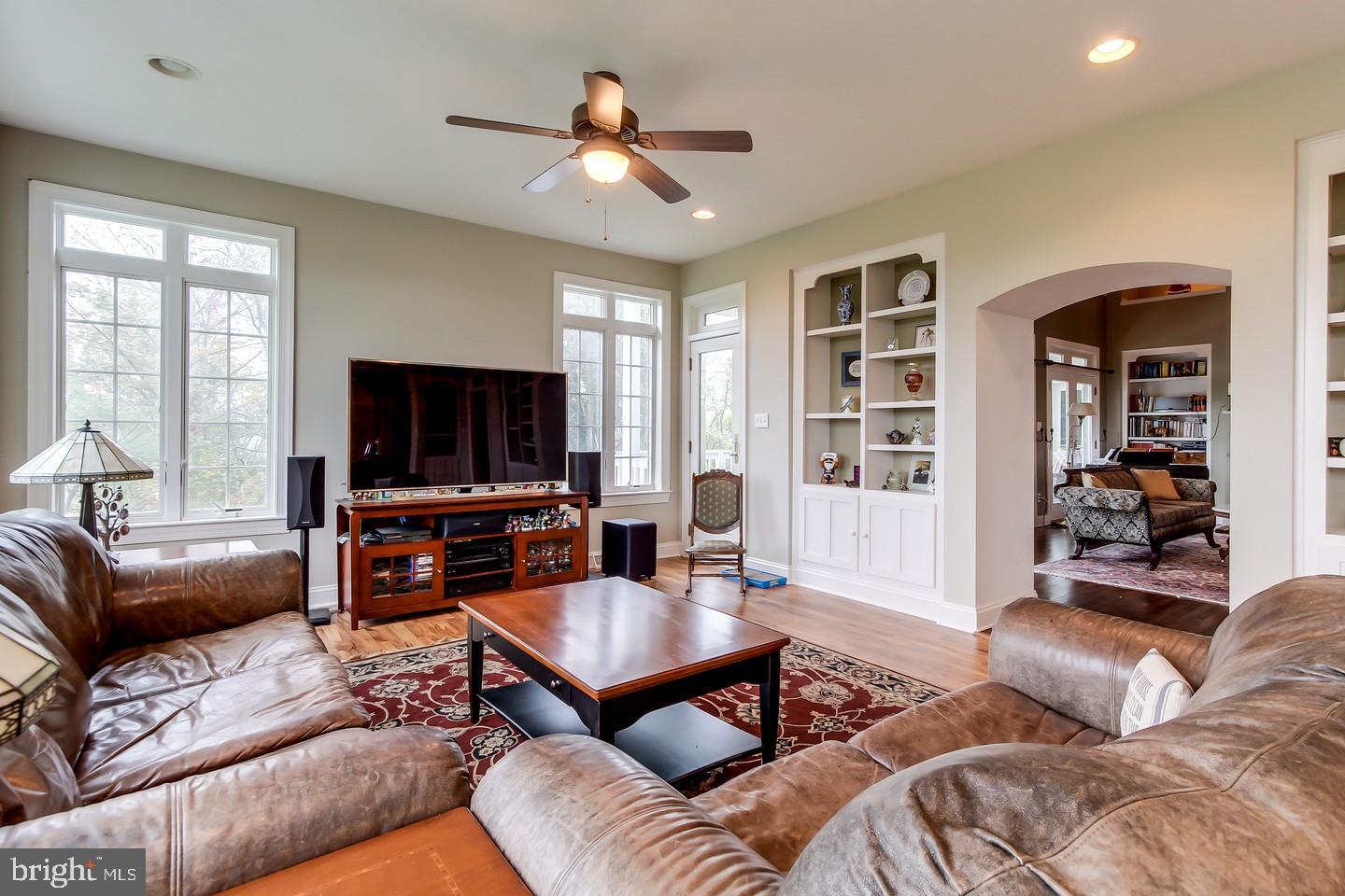 COUNTRY MANOR ESTATES - Residential