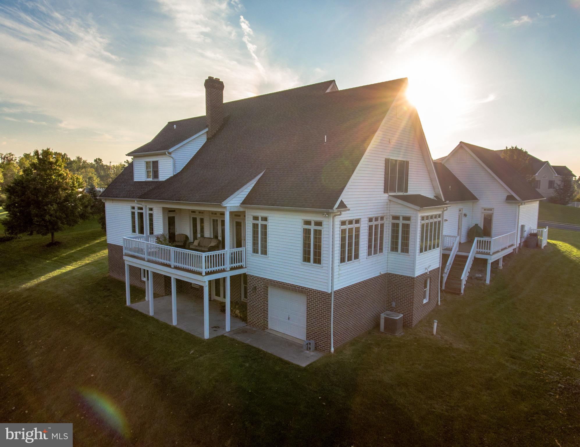 COUNTRY MANOR ESTATES - Residential