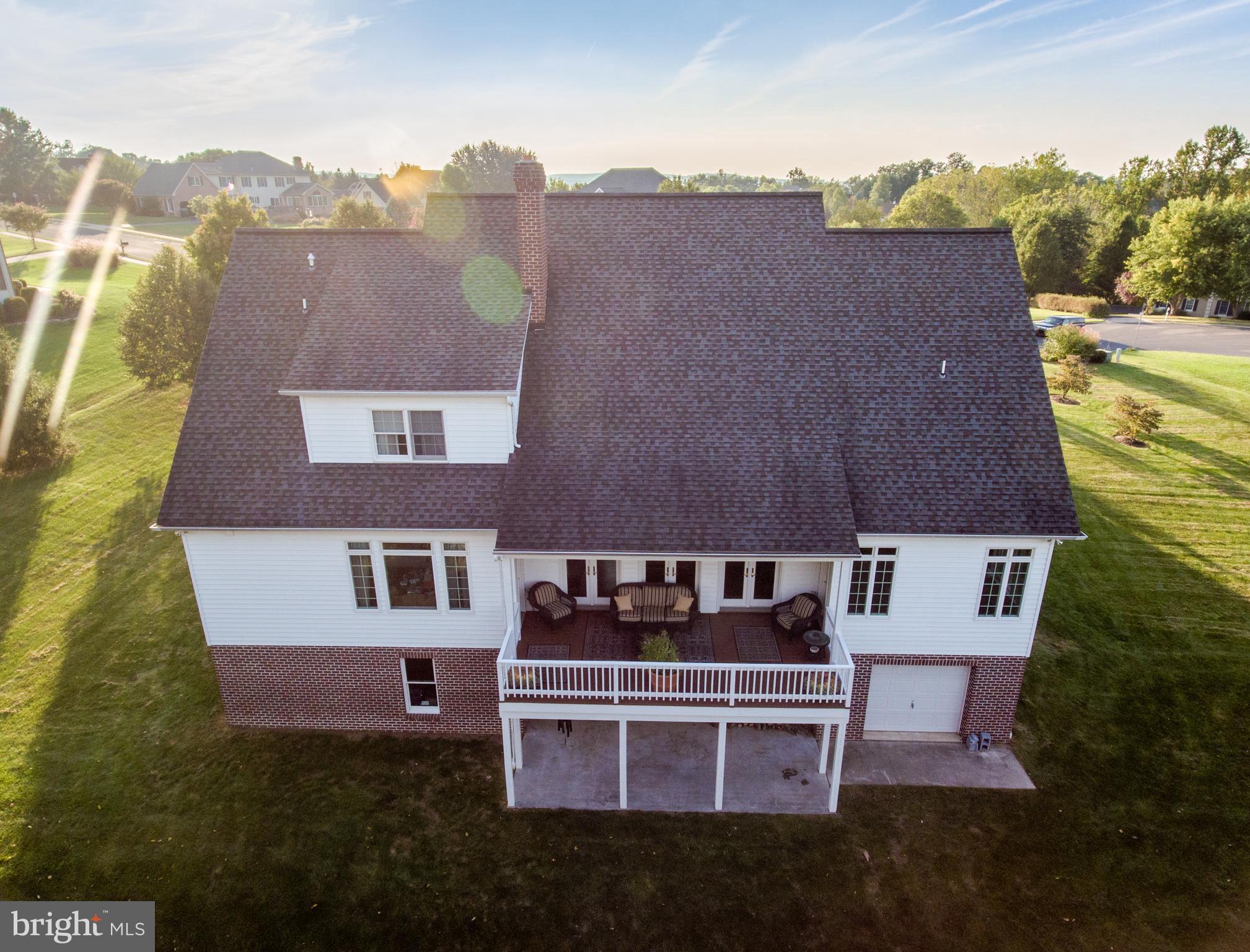 COUNTRY MANOR ESTATES - Residential