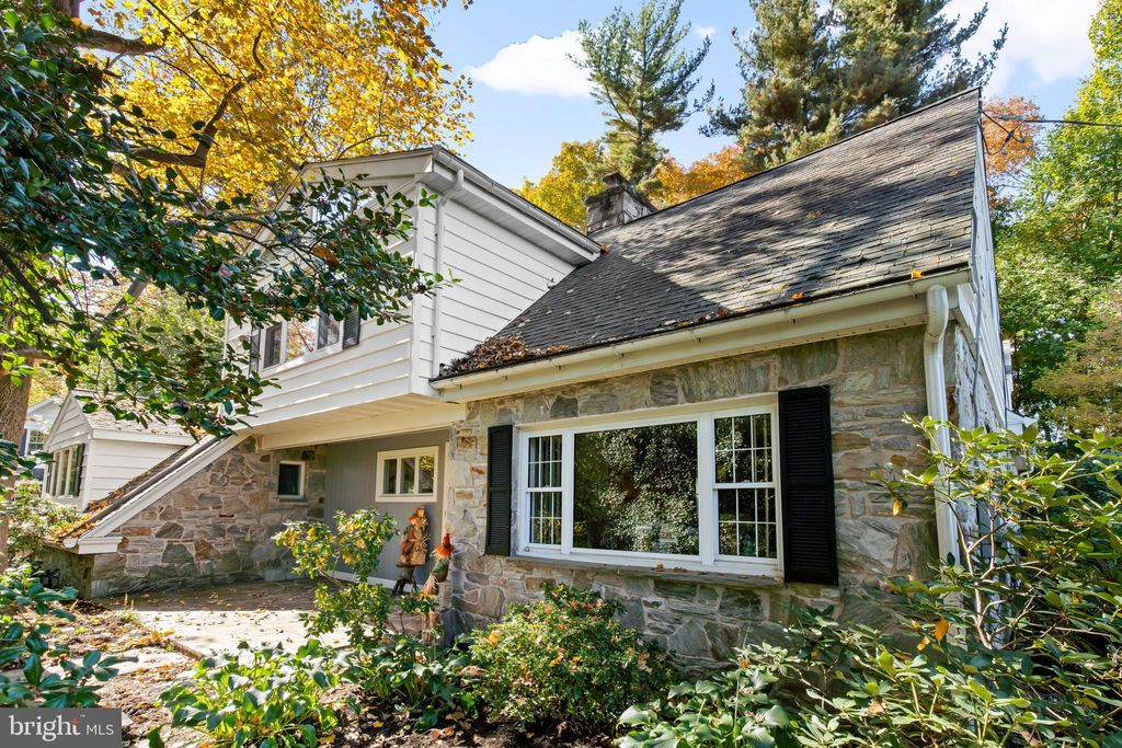 Photo of 78 SUN LN, MILLERSVILLE, PA 17551 (MLS # PALA2030304)