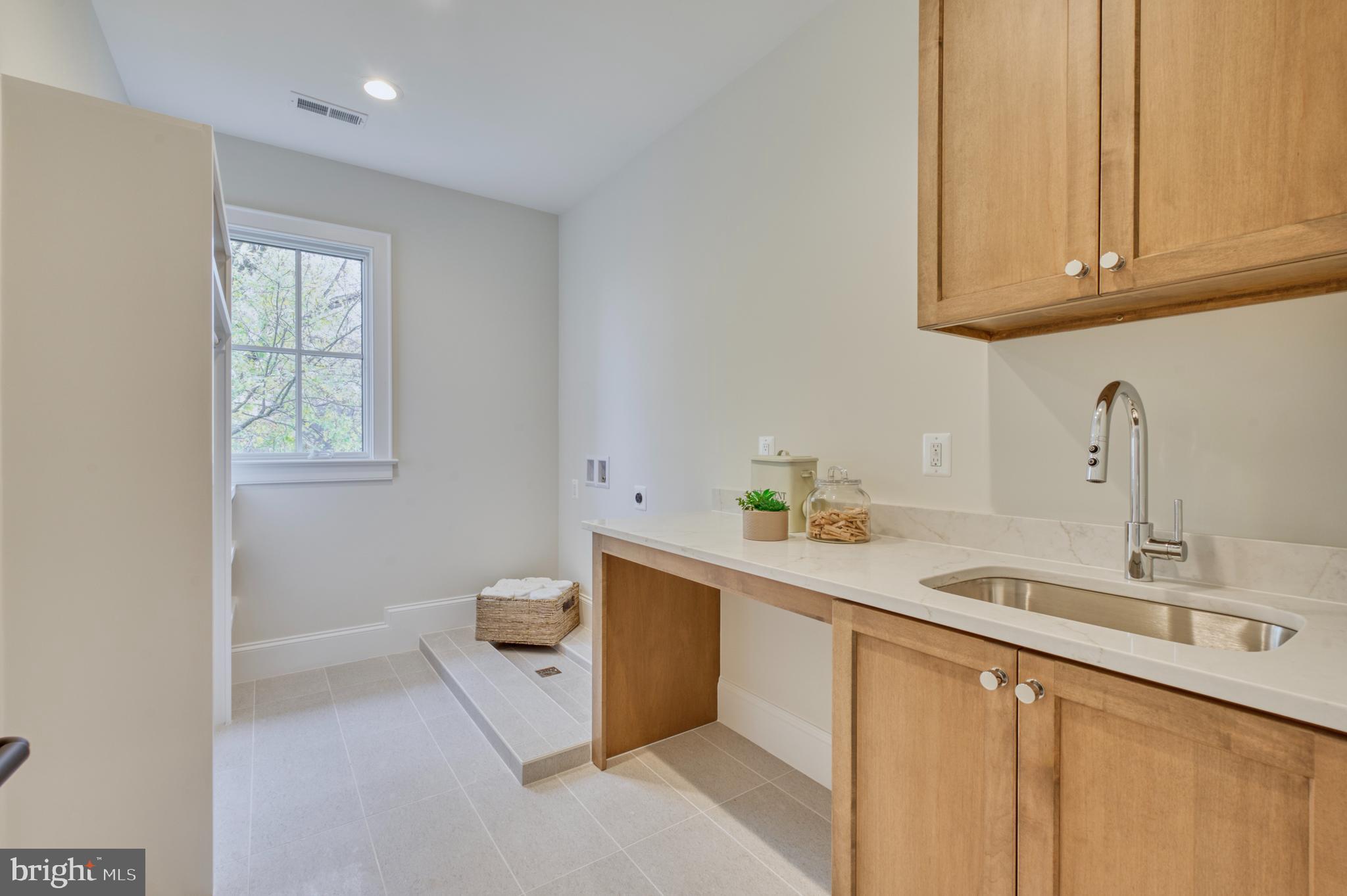 MINOR HILL - Residential