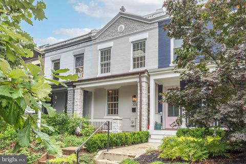 323 14TH STREET NE WASHINGTON DC 20002