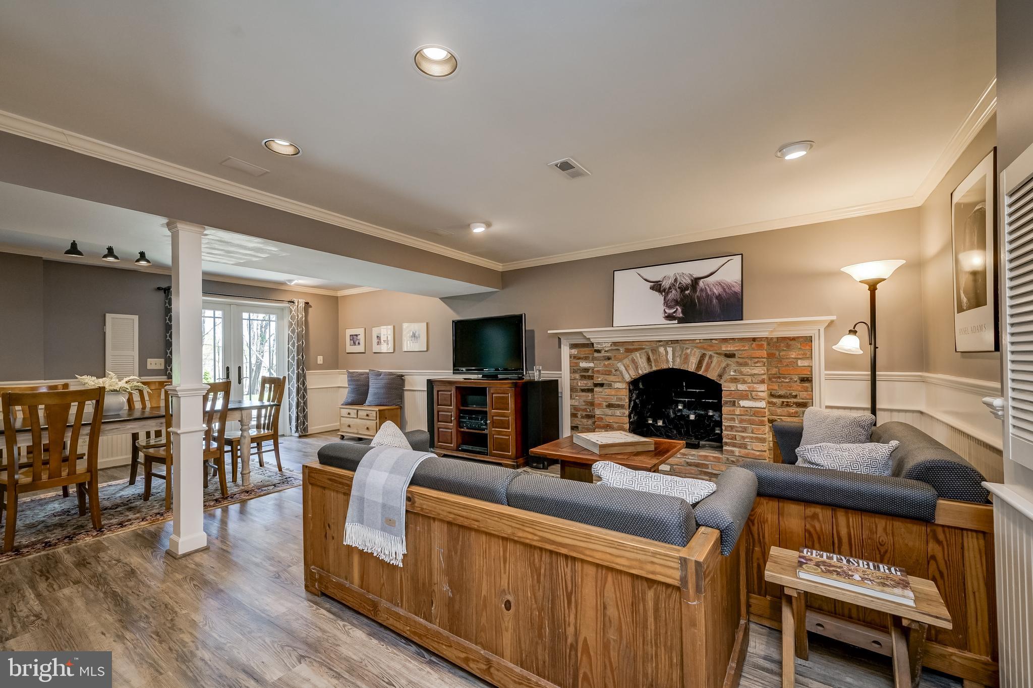 POTOMAC CHASE - Residential