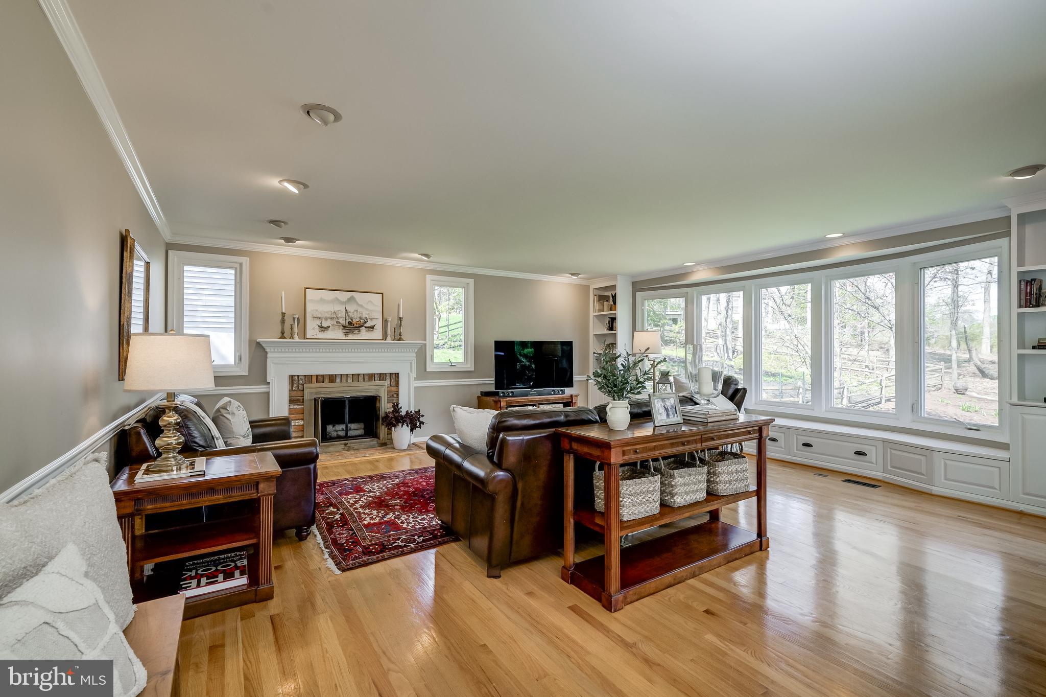 POTOMAC CHASE - Residential