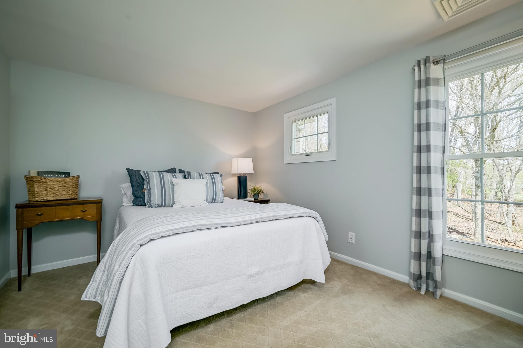 POTOMAC CHASE - Residential