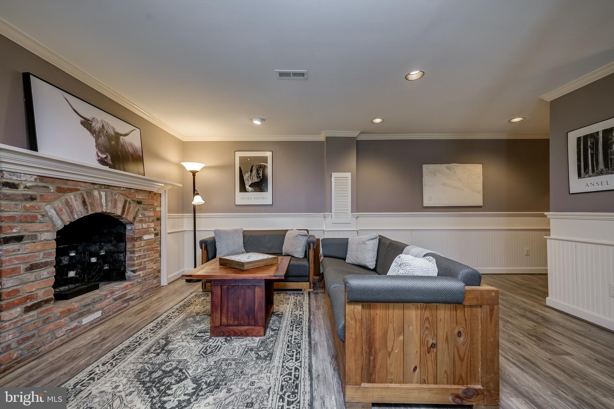 POTOMAC CHASE - Residential