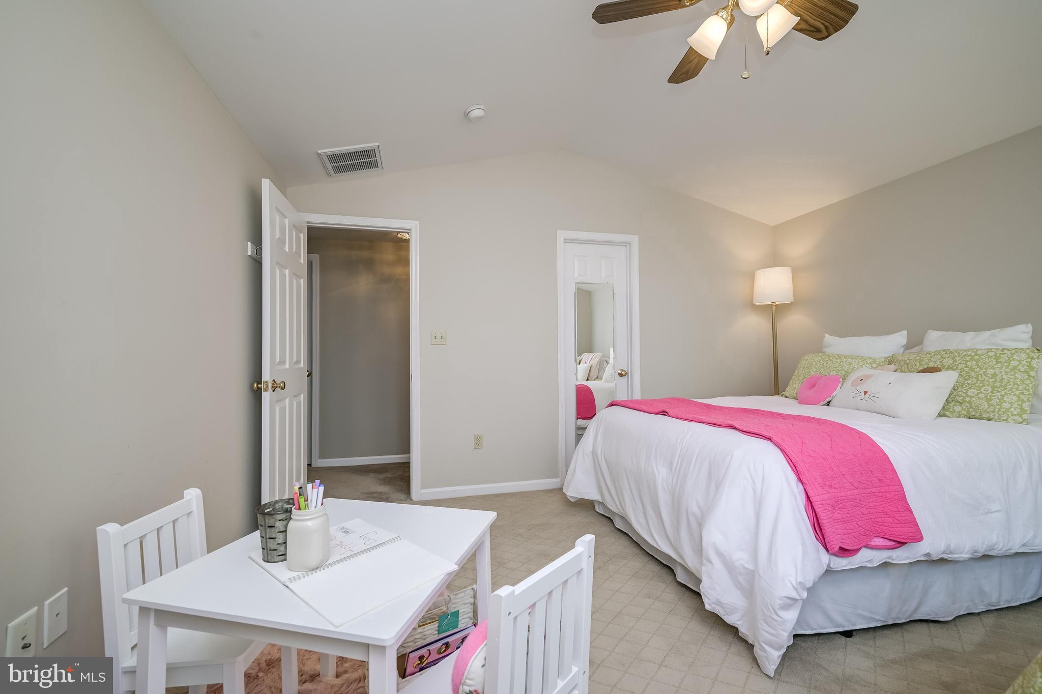 POTOMAC CHASE - Residential