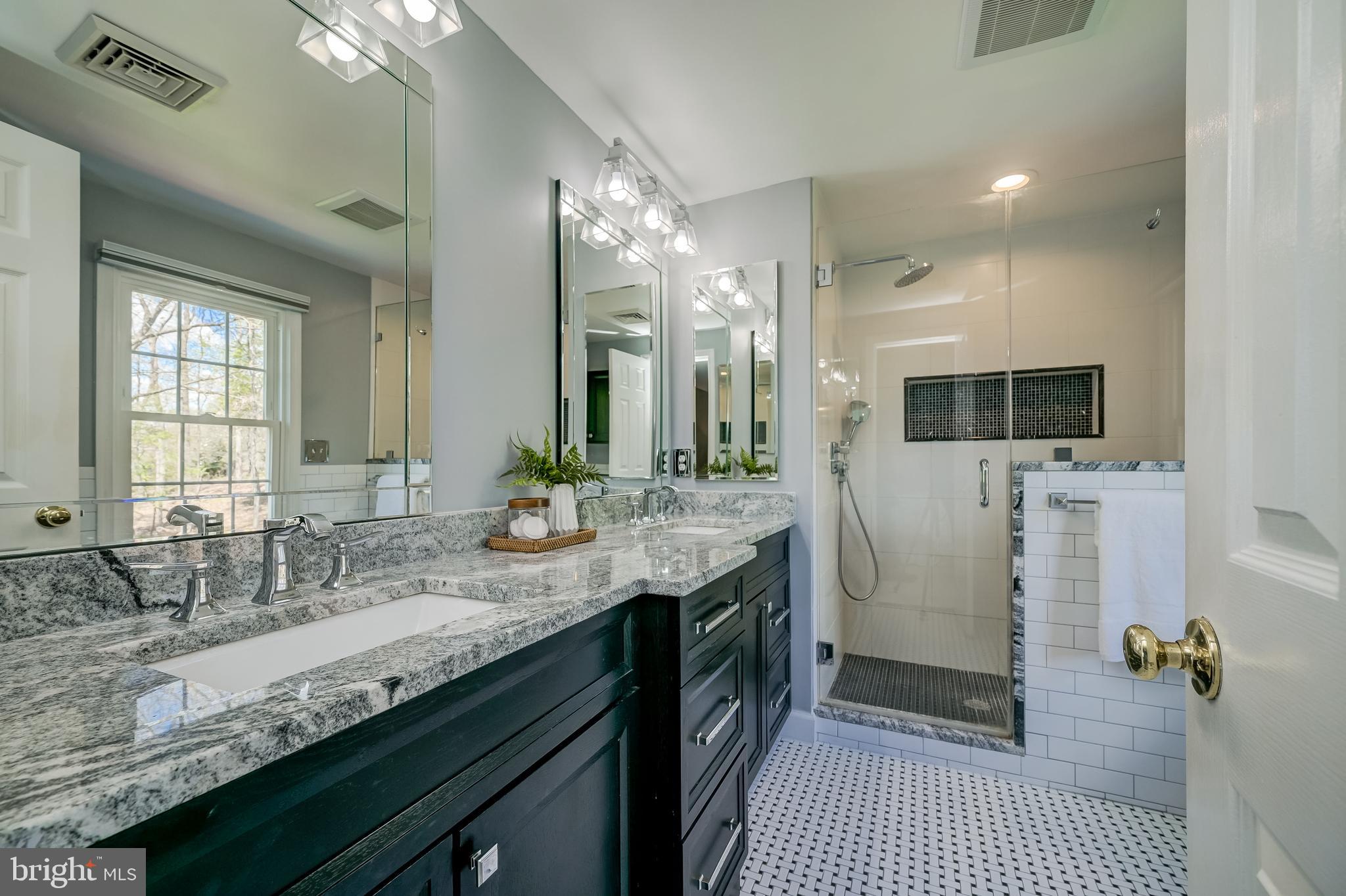 POTOMAC CHASE - Residential