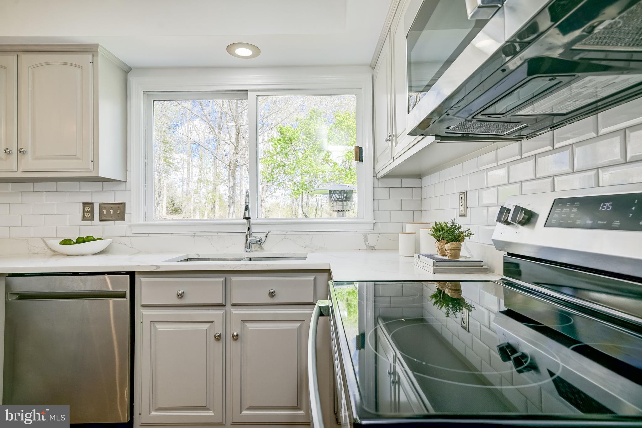 POTOMAC CHASE - Residential