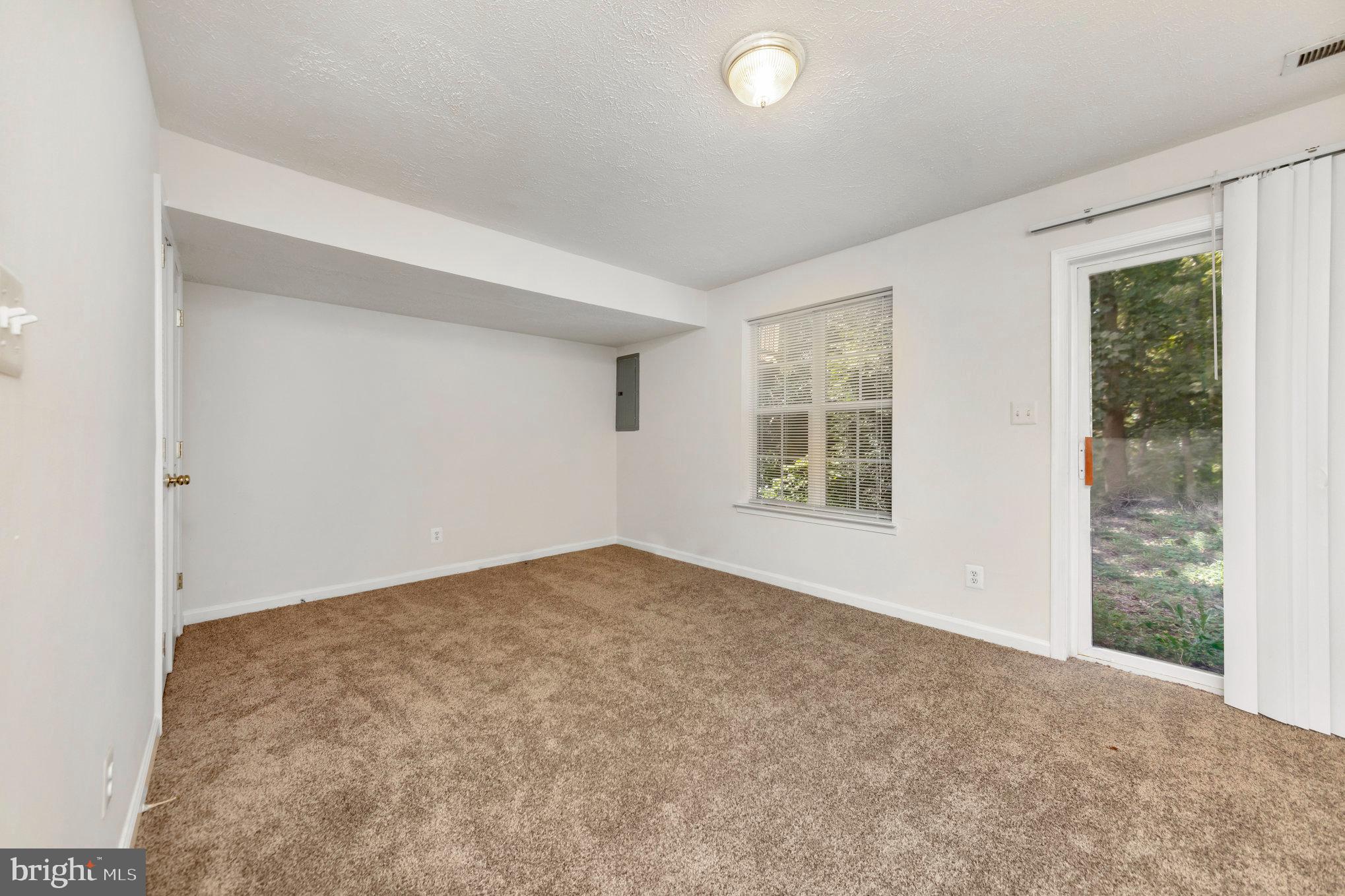 LAFAYETTE VILLAGE - Residential