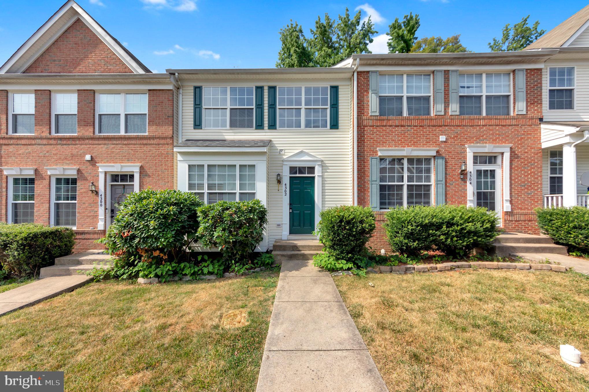 LAFAYETTE VILLAGE - Residential