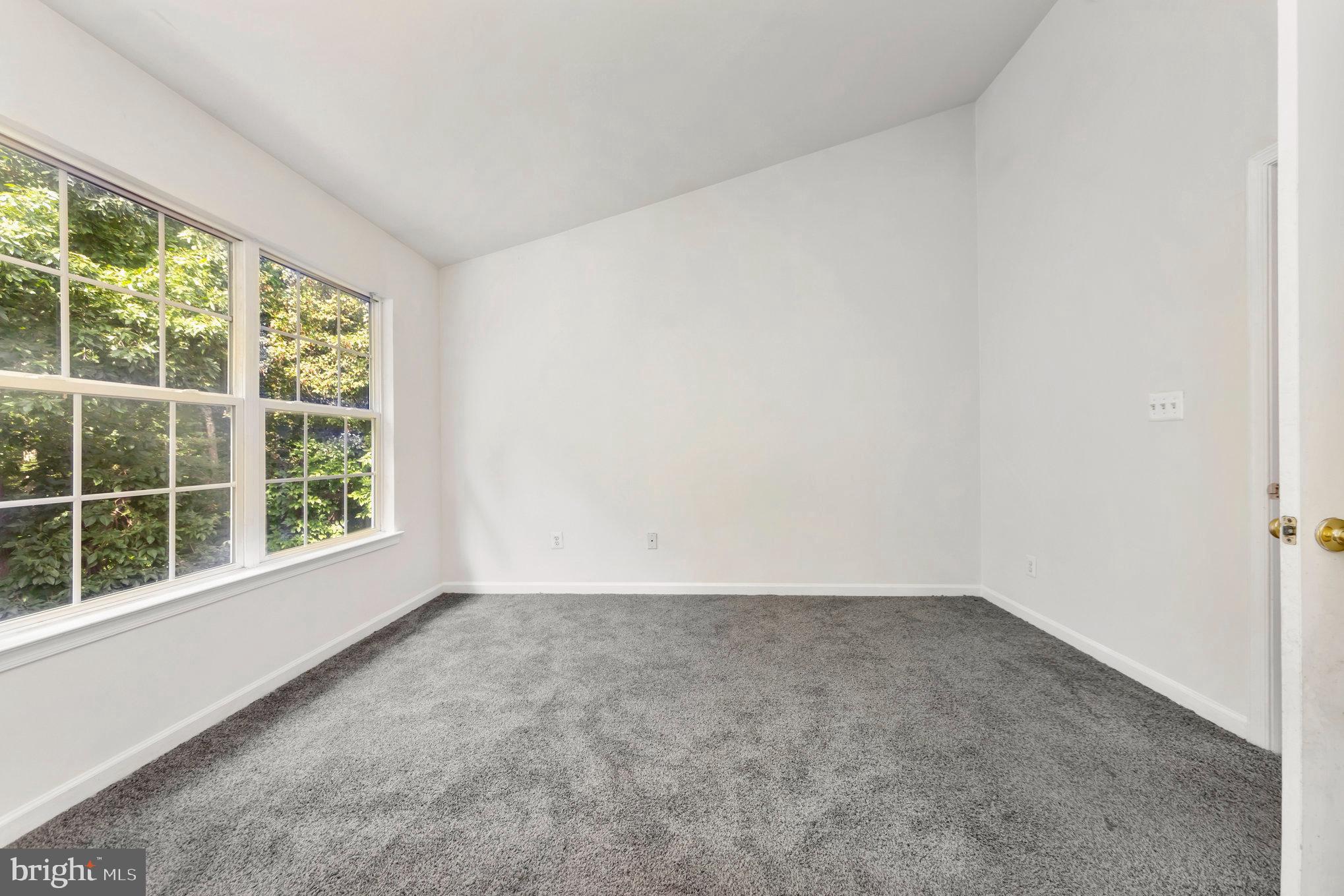 LAFAYETTE VILLAGE - Residential