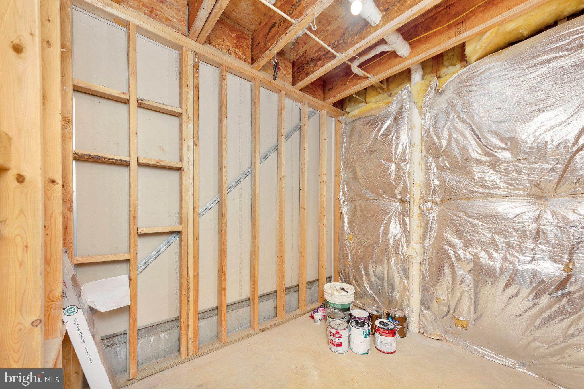 LAFAYETTE VILLAGE - Residential