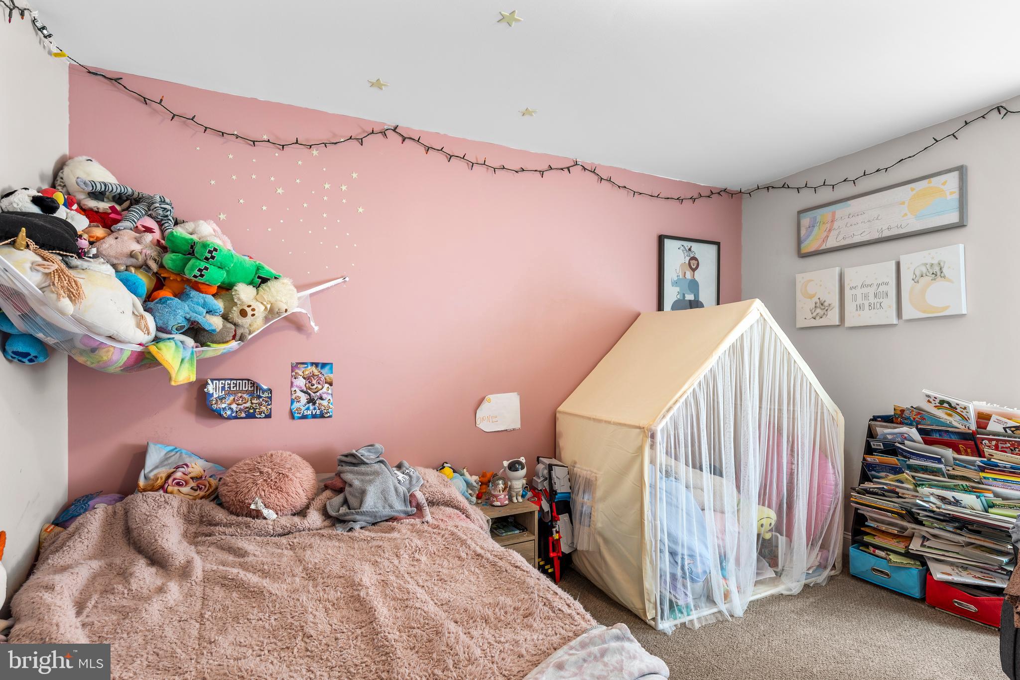 STONEYBROOK OF ELIZABETHTOWN - Residential