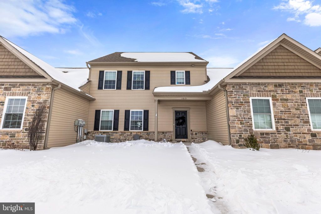 Photo of 163 Randolph Drive, ELIZABETHTOWN, PA 17022 (MLS # PALA2082342)