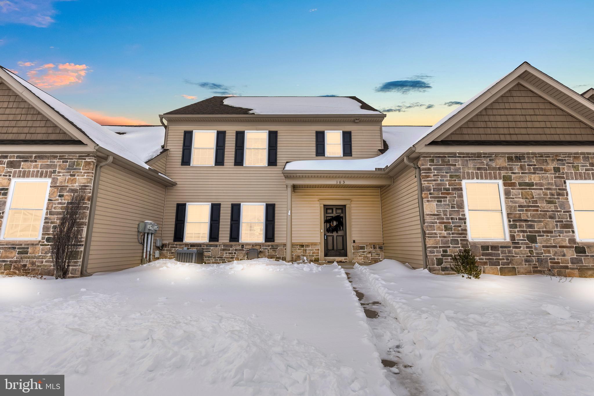 STONEYBROOK OF ELIZABETHTOWN - Residential