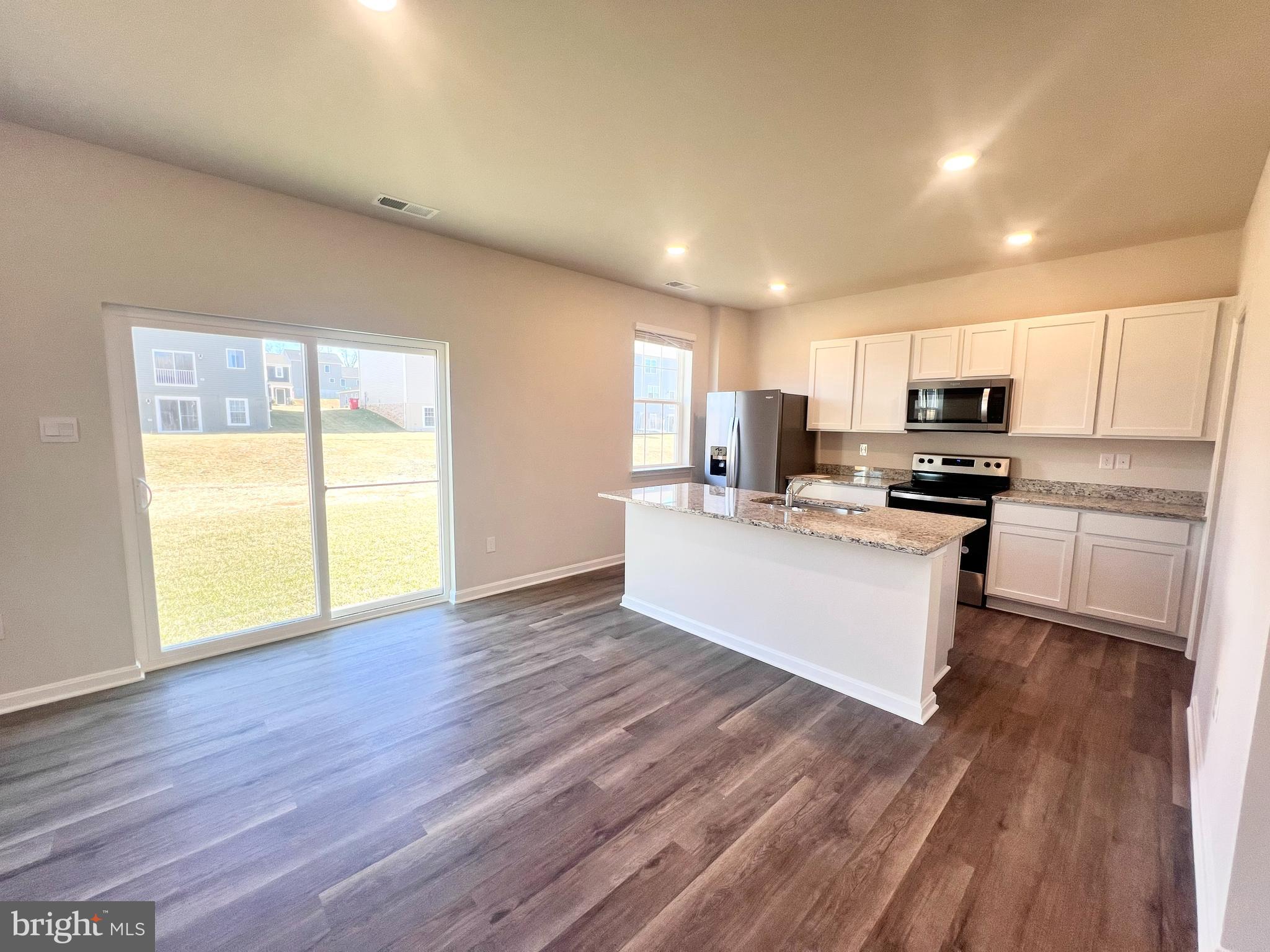 RED HILL - Residential