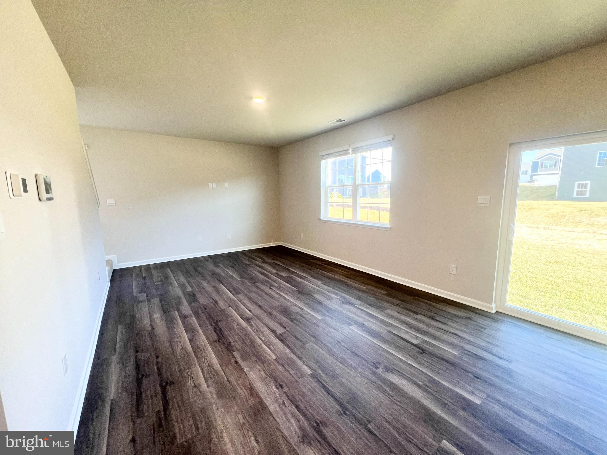 RED HILL - Residential